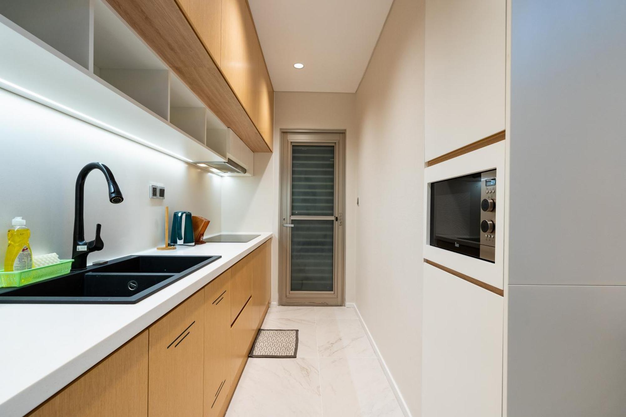 Апарт отель Convinia Luxury The Peak Midtown Хошимин Экстерьер фото