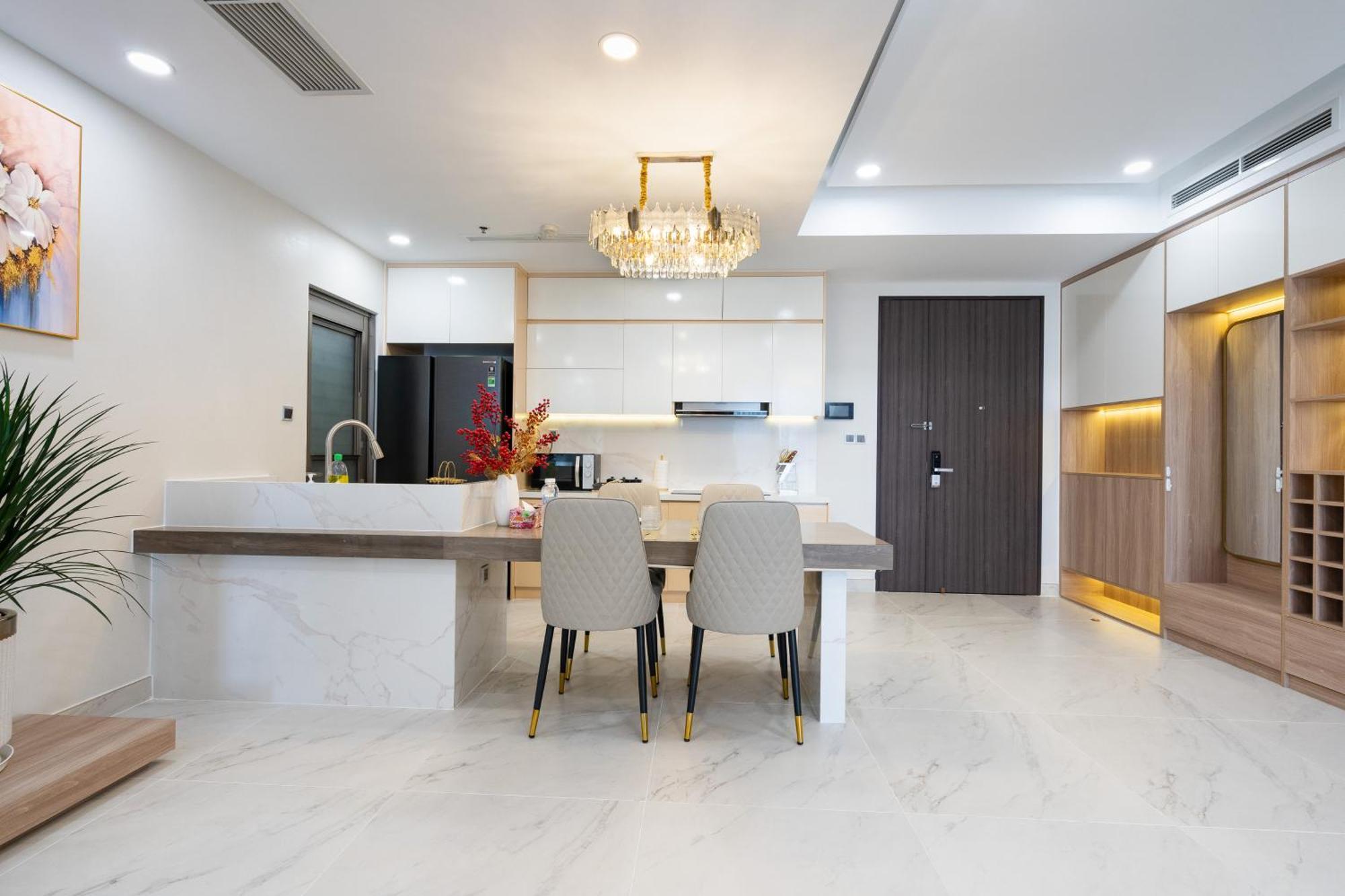 Апарт отель Convinia Luxury The Peak Midtown Хошимин Экстерьер фото